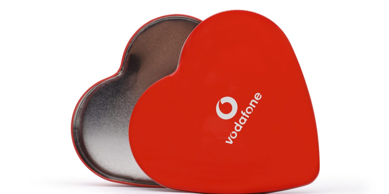 Heart shaped metal box